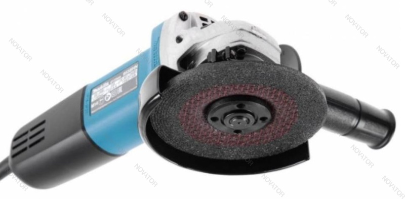 Makita 9558HNR, 840Вт